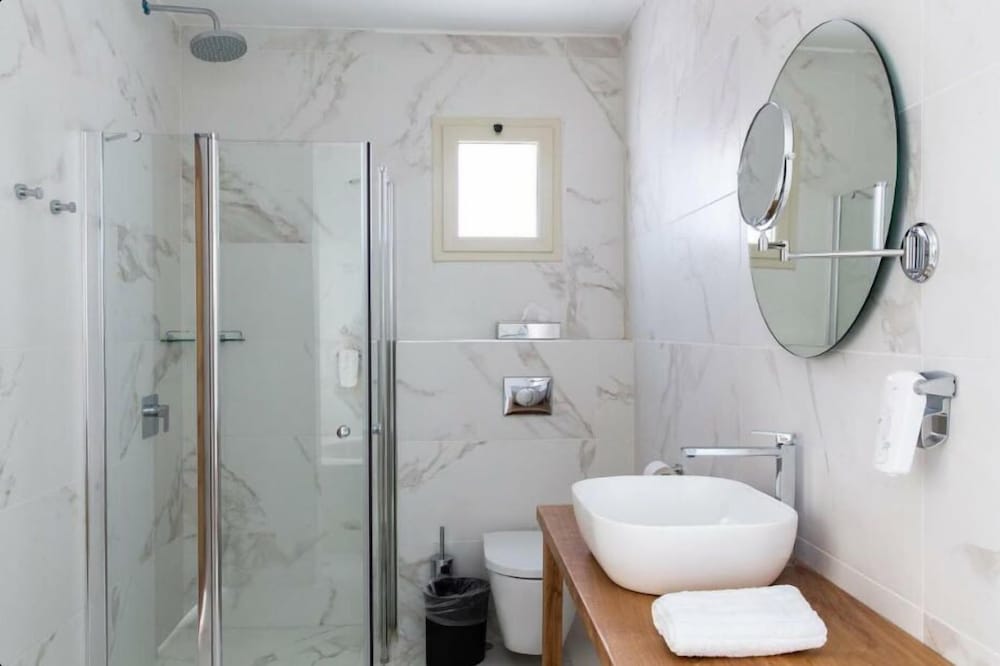 Фото Ramon Suites Hotel