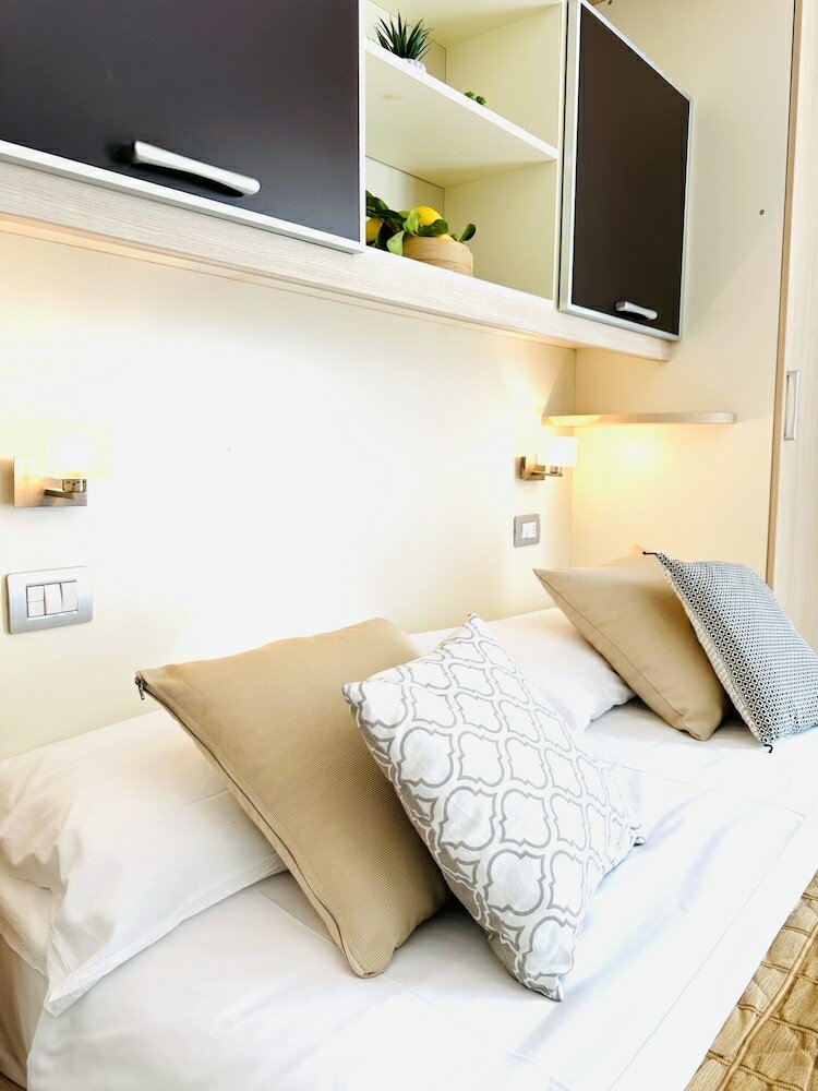 Фото Hotel Christian