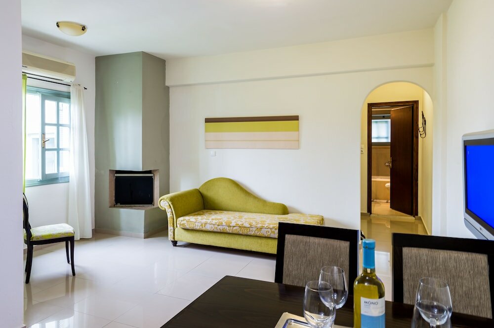 Фото Angela Suites Boutique Hotel