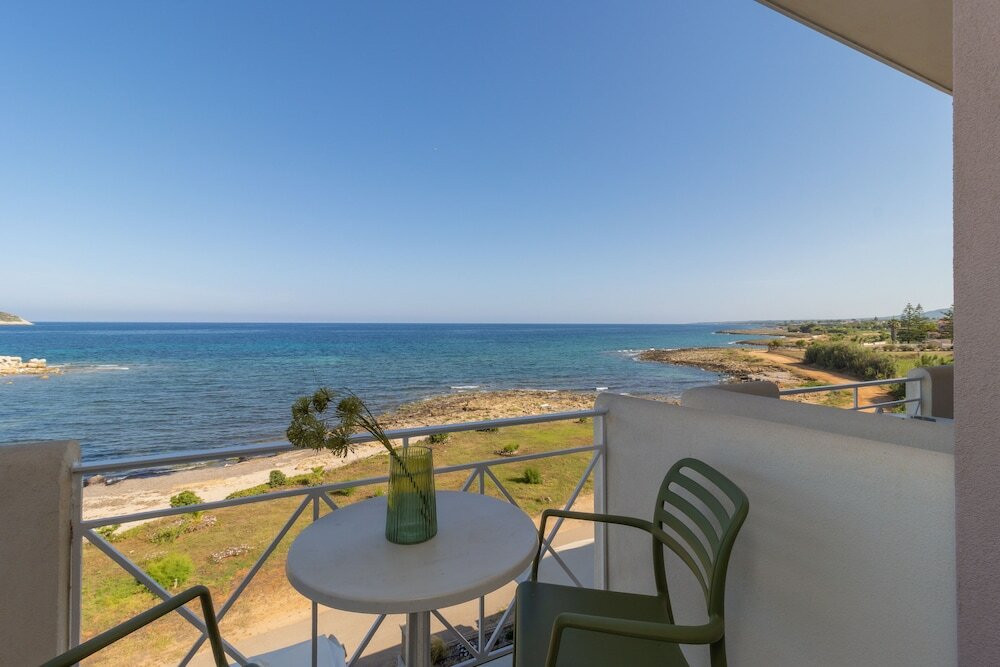 Фото Artina Hotel