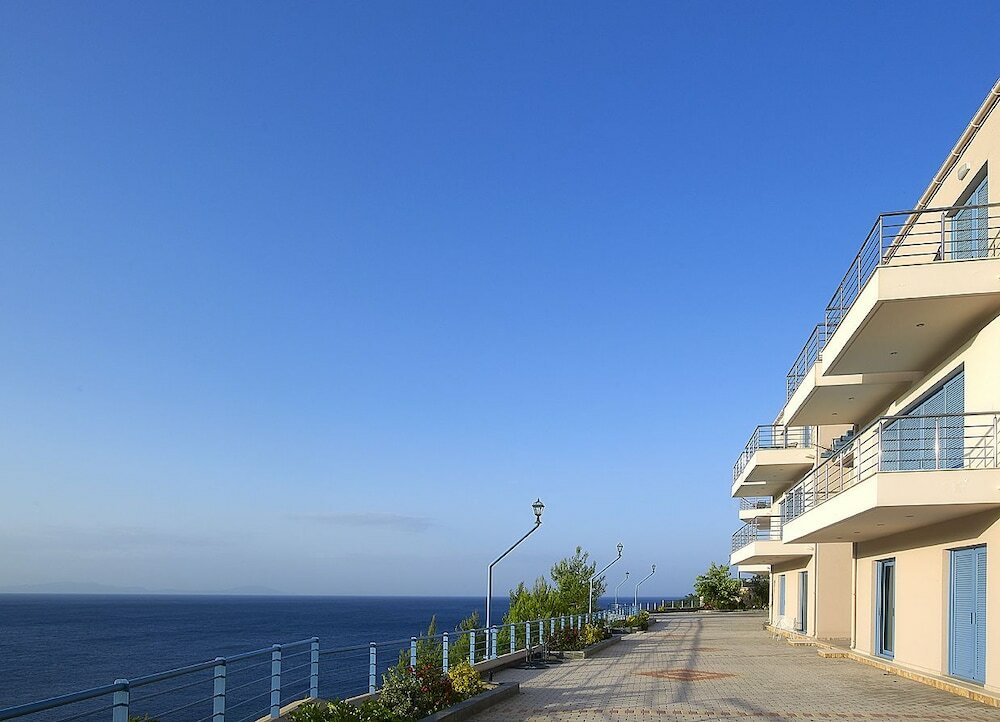 Фото Xenia Residence & Suites