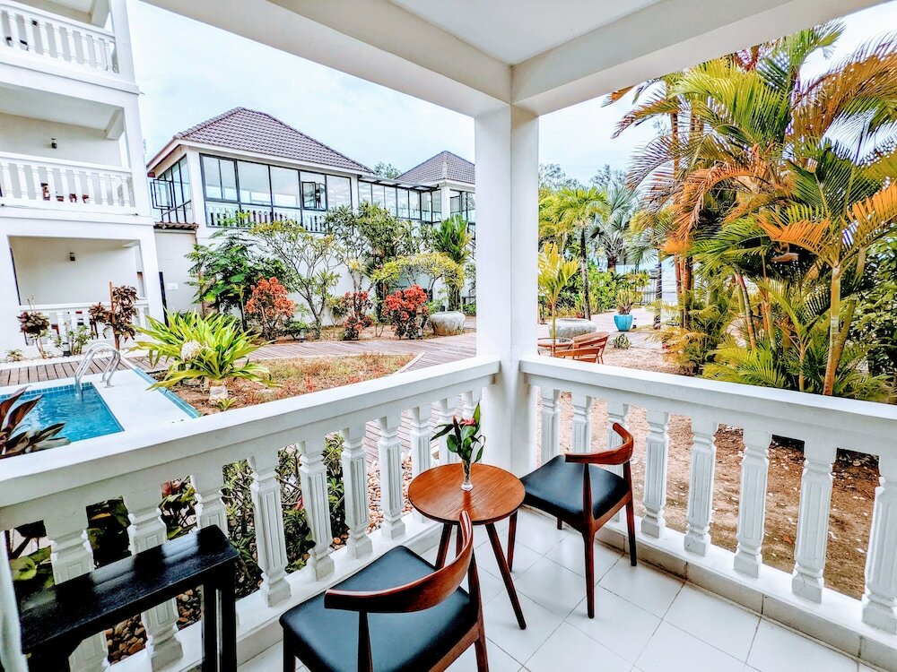 Фото Mary Beach Hotel and Resort