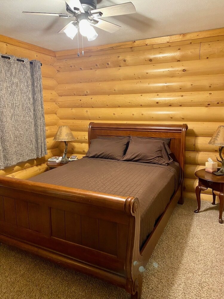 Фото Meandering Moose Lodging