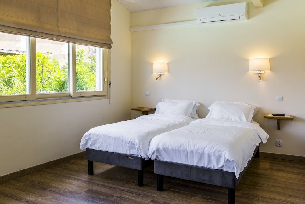 Фото Les Trois Lys