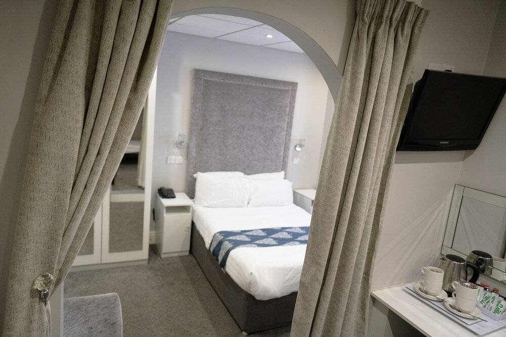 Фото The Doric Hotel