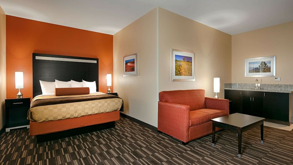 Фото Best Western Plus Desert Poppy Inn