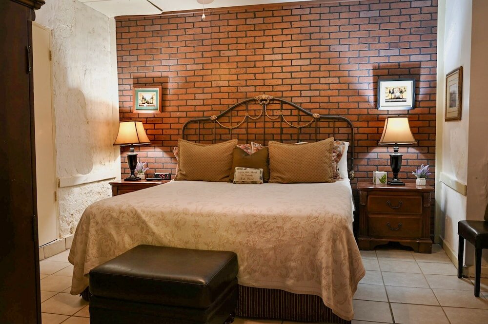 Фото Gunn House Hotel