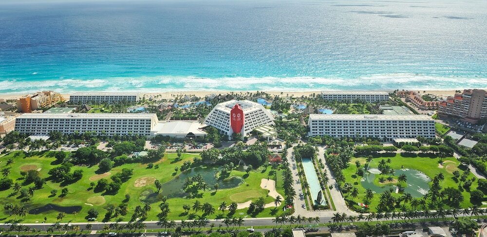 Фото The Pyramid Cancun by Oasis