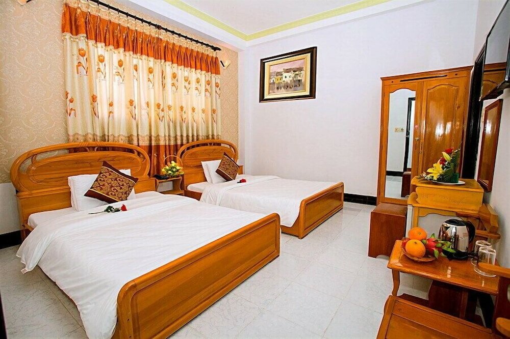 Фото Golden Tulip Hotel