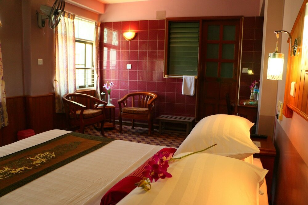 Фото Royal City Hotel