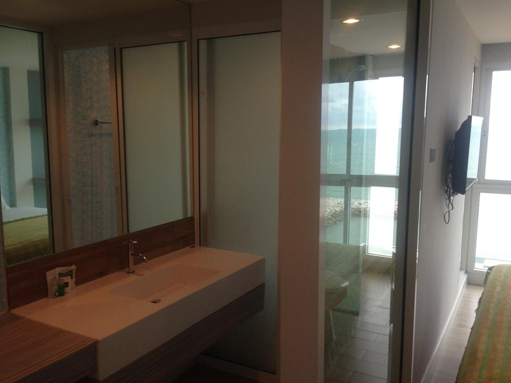 Фото Nantra Pattaya Baan Ampoe Beach