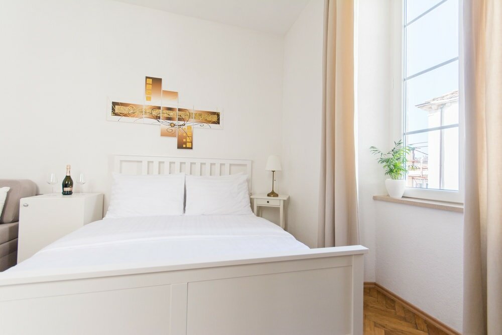 Фото Rooms Eden Old Town