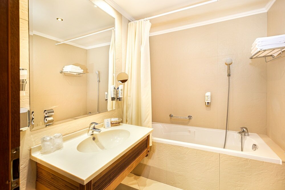 Фото Hotel International