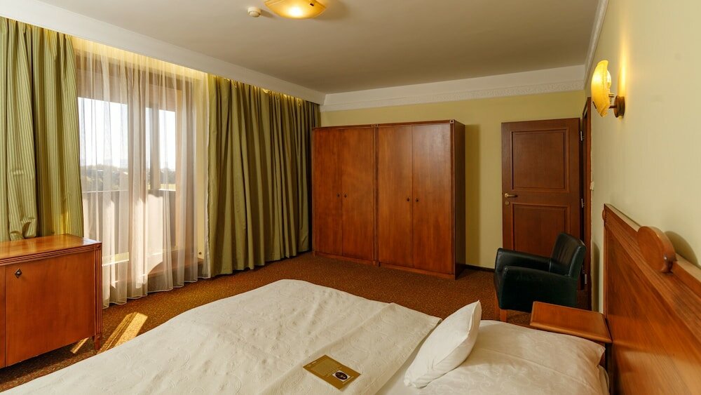 Фото Hotel International