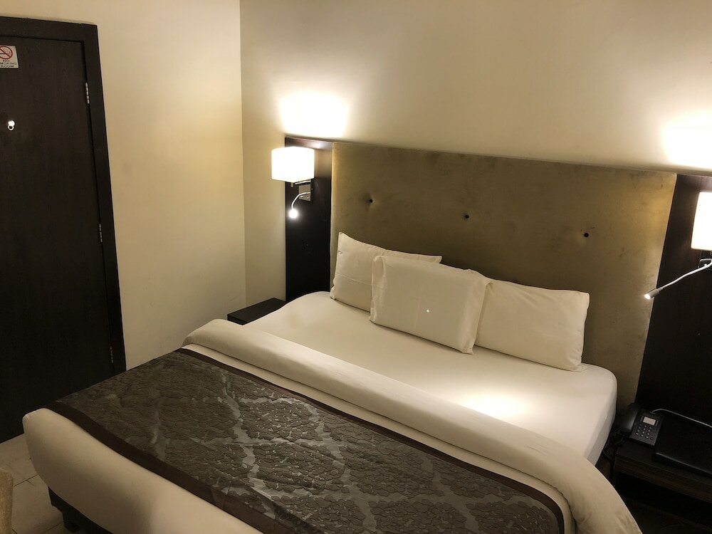 Фото Lakeem Suites Ikoyi