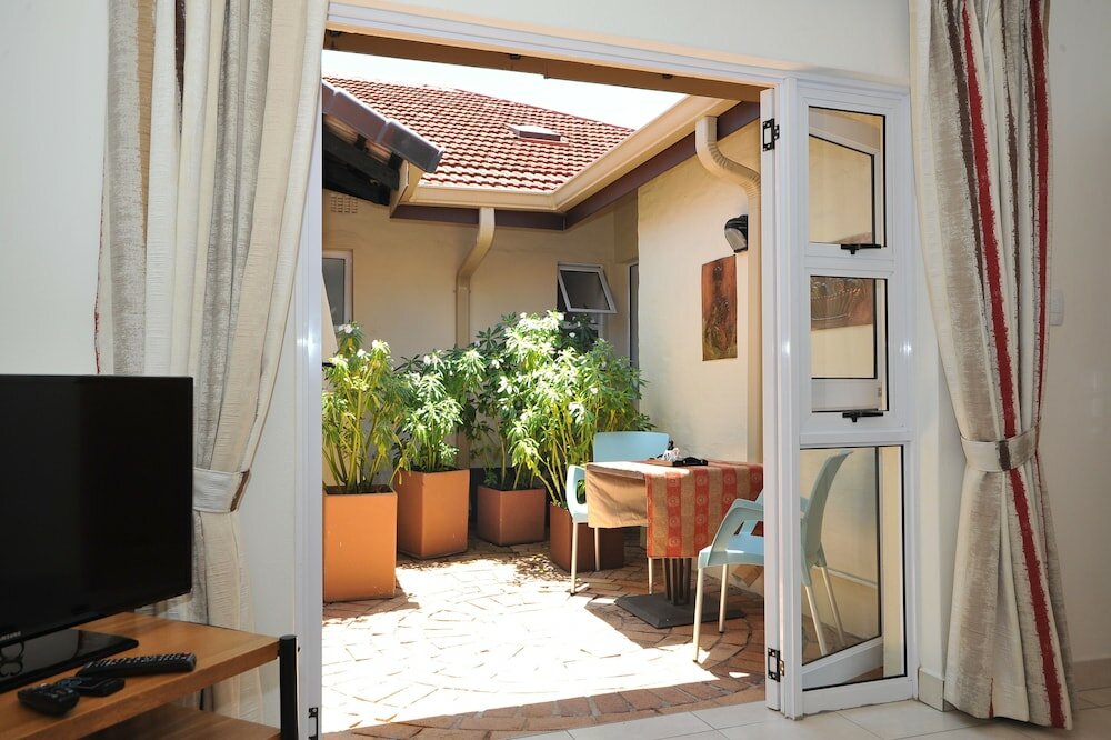 Фото Fifteen On Orange