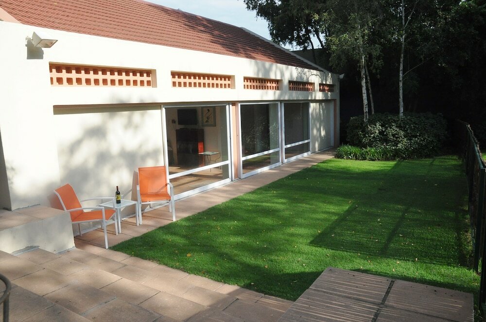 Фото Fifteen On Orange