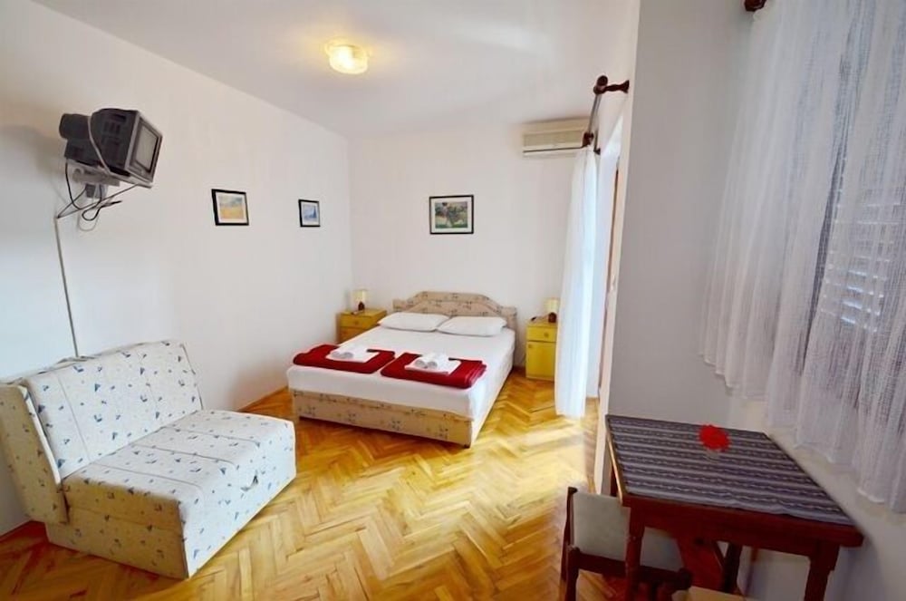 Фото Ksenija Apartments