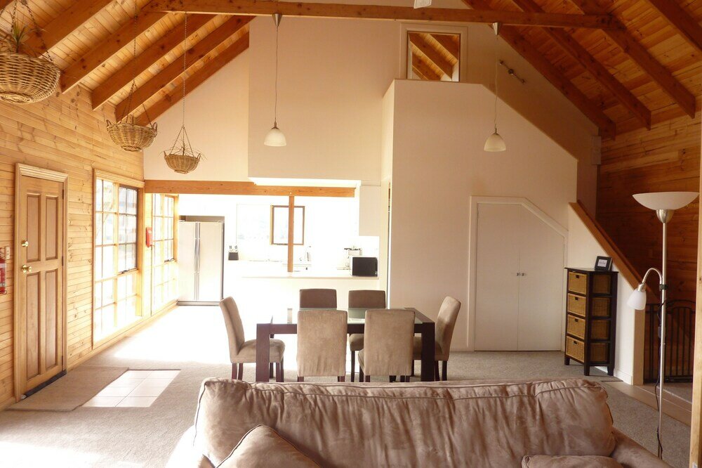 Фото Charles Reuben Estate