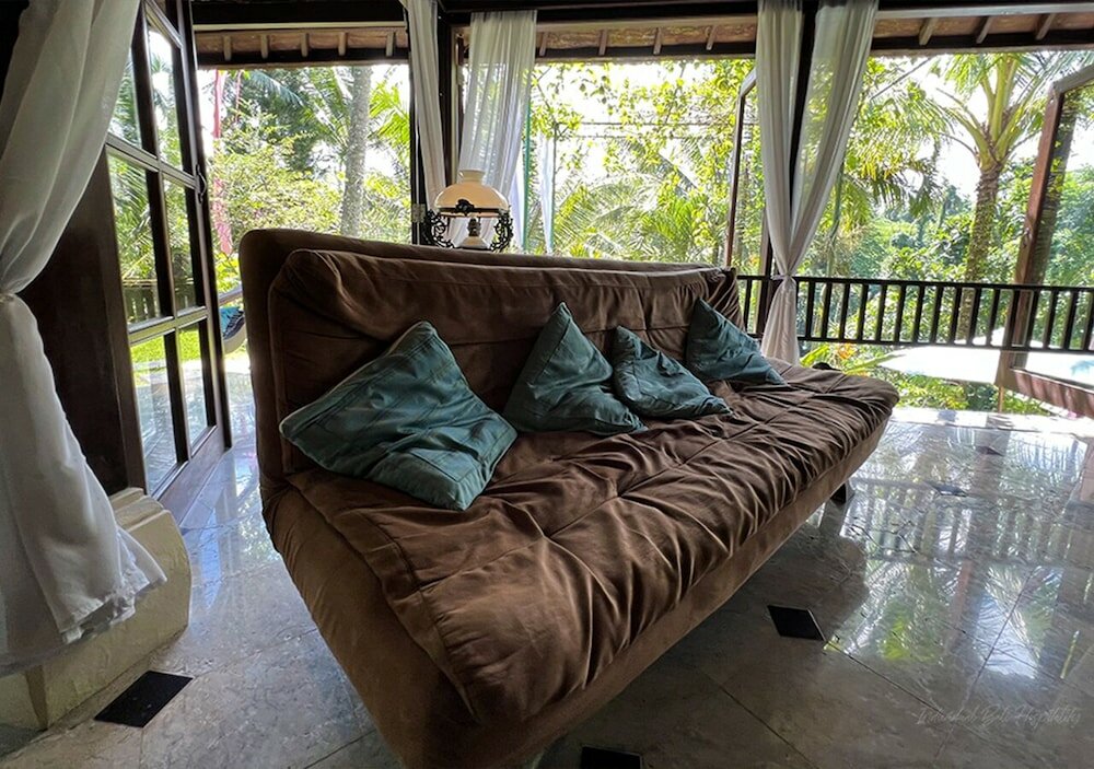 Фото The Mahogany Villa