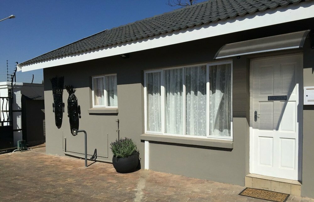 Hotel Leika Airport Lodge, Kempton Park, photo