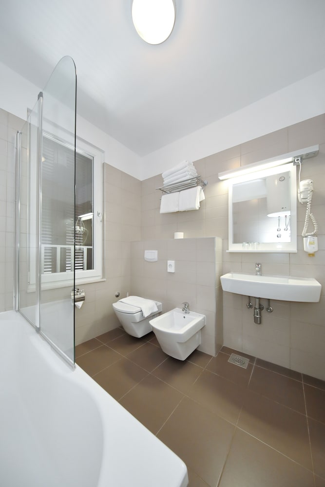 Фото Sunnyside Apartments Petrčane