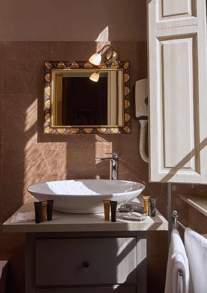 Фото Villa Tower Inn