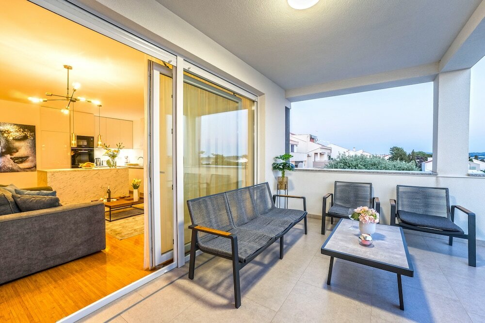 Фото Penthouse Apartment Perla with Jacuzzi