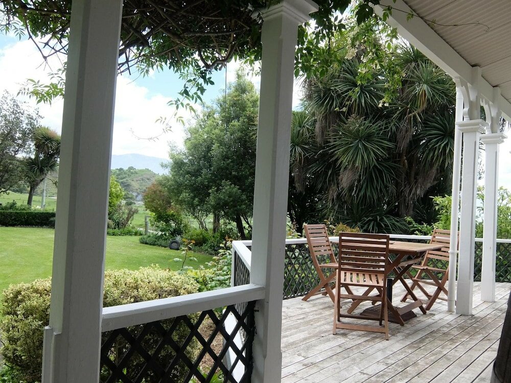 Фото The Point Bed & Breakfast