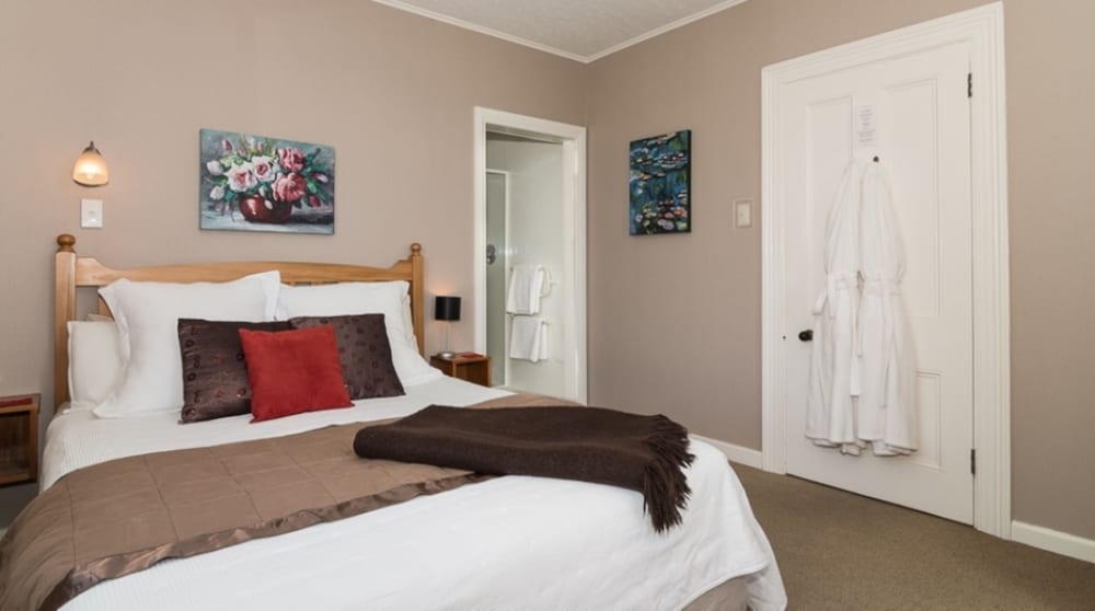 Фото The Point Bed & Breakfast