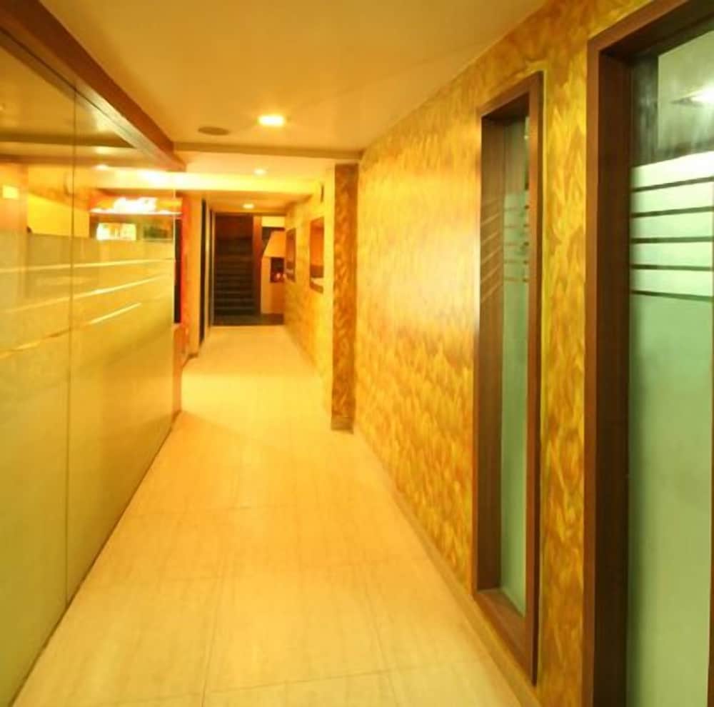 Фото Hotel Ratna Palace Residency