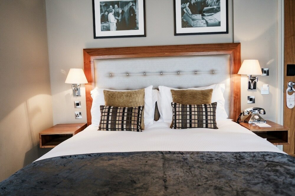 Фото The Drayton Court Hotel