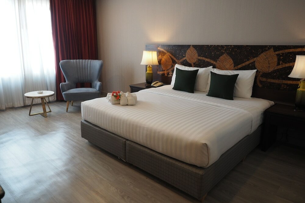 Фото Empress Pattaya Hotel