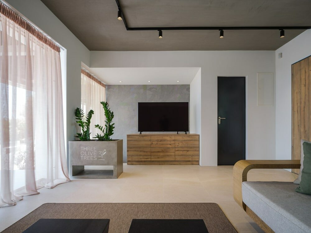 Фото 3 Olive Trees