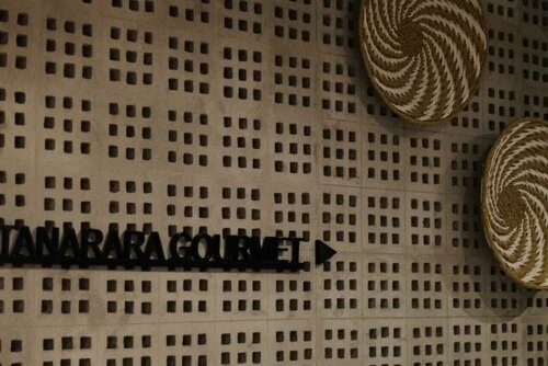 Гостиница Kambaniru Beach Hotel & Resort в Вайнгапу