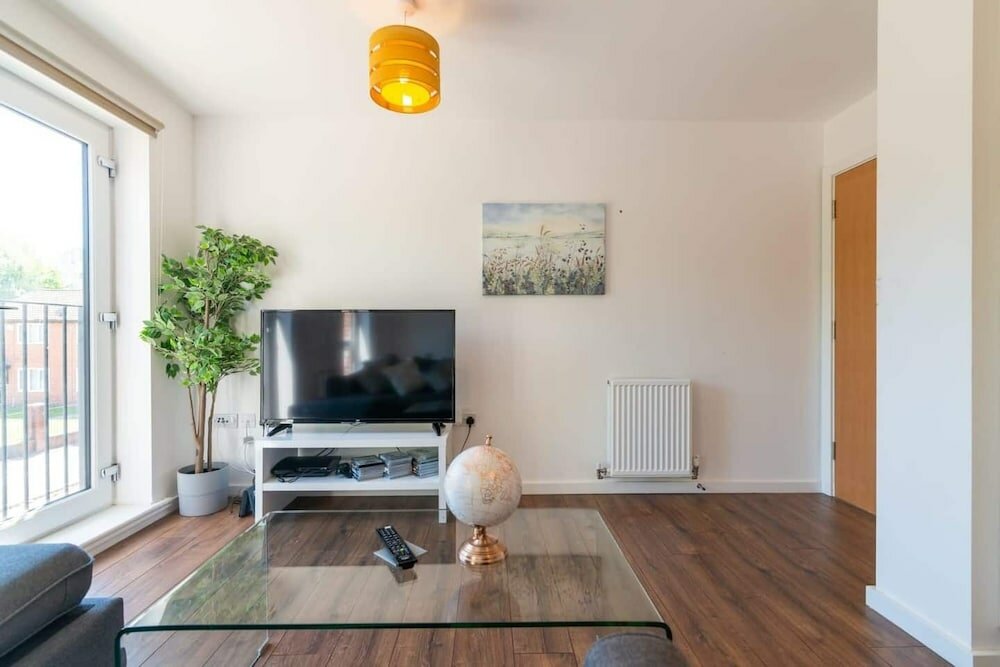 Фото Executive City Apartment -Near Greengate