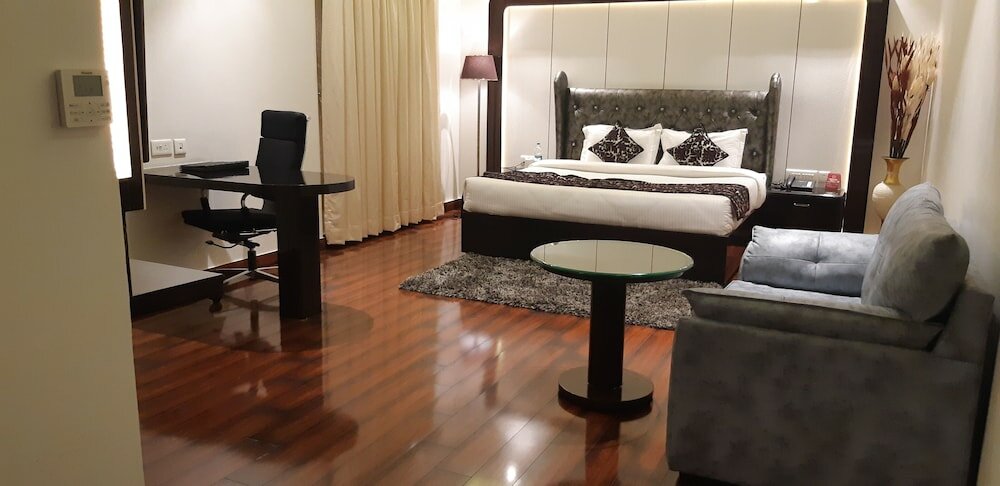 Фото Grand Geet Hotel