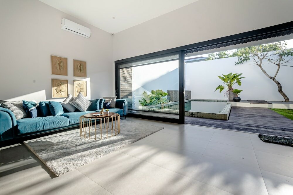 Фото Mile Stone Villa