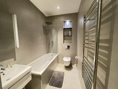 Гостиница Remarkable 1-bed Apartment in Slough в Слау