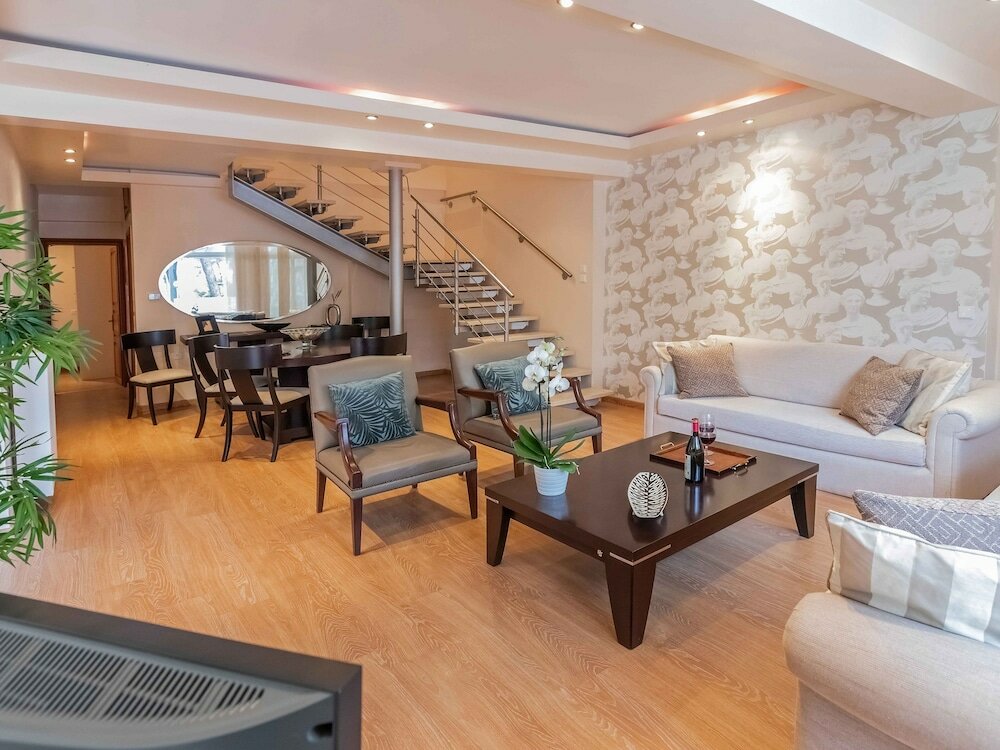 Фото A Private Haven: Hera with Secluded Pool and Garden