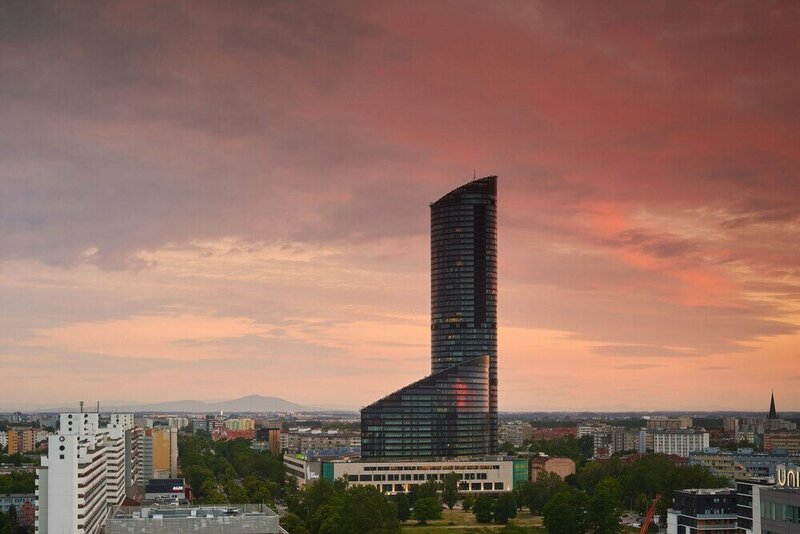 Гостиница Luxurious Apartments Sky Tower во Вроцлаве
