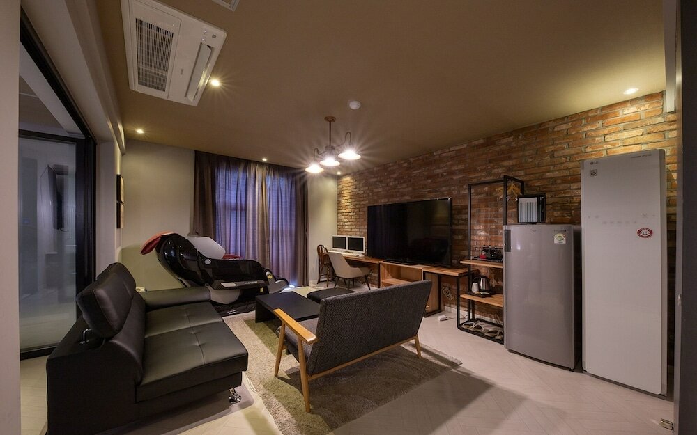 Фото Brown Dot Gimhae Eobang