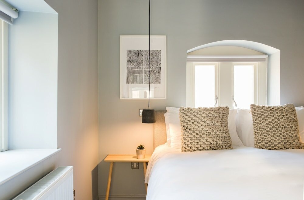 Фото Hiding Space - St Catherine's Hospital