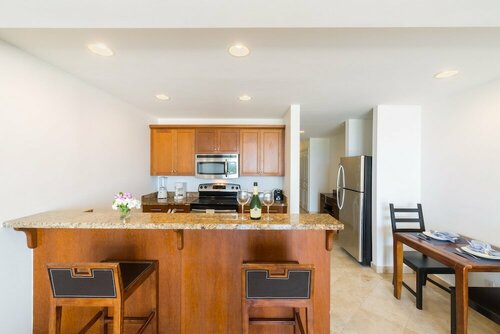 Гостиница La Vista Azul Modern Condo Ocean Views на Тёрксе и Кайкосе