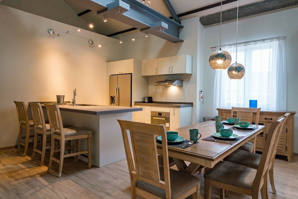 Фото The Yellow Penthouse