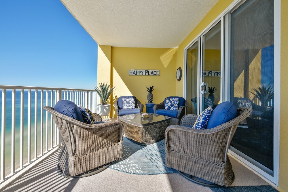 Фото Tropic Winds by Book That Condo