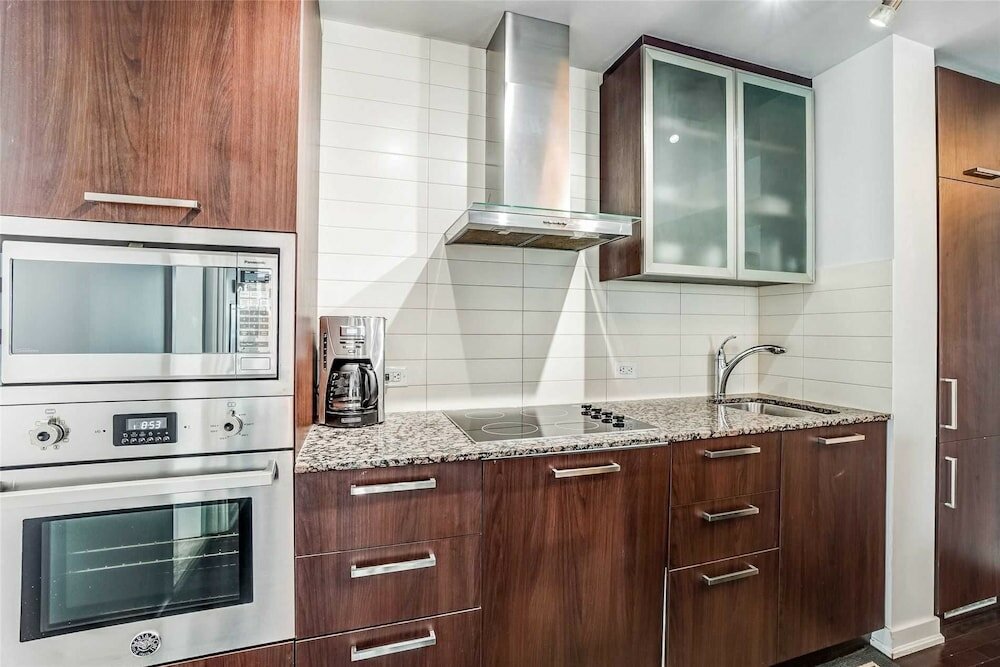 Фото The Bay Suites - Entertainment Dist