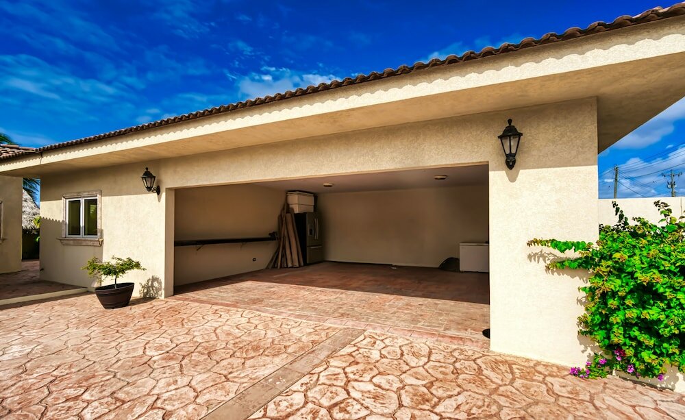 Фото Private Beach Ocean Front Boat Dock Tiki Bar