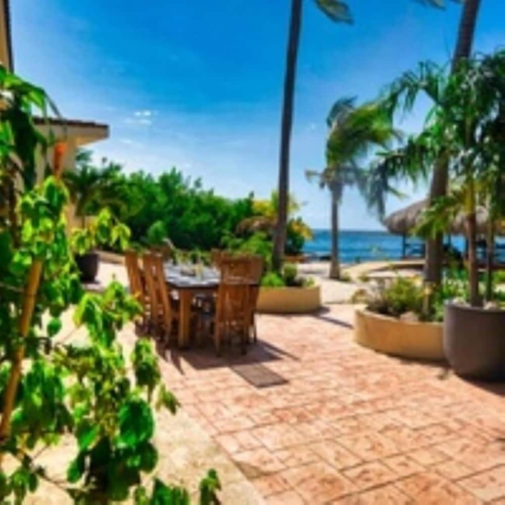 Фото Private Beach Ocean Front Boat Dock Tiki Bar