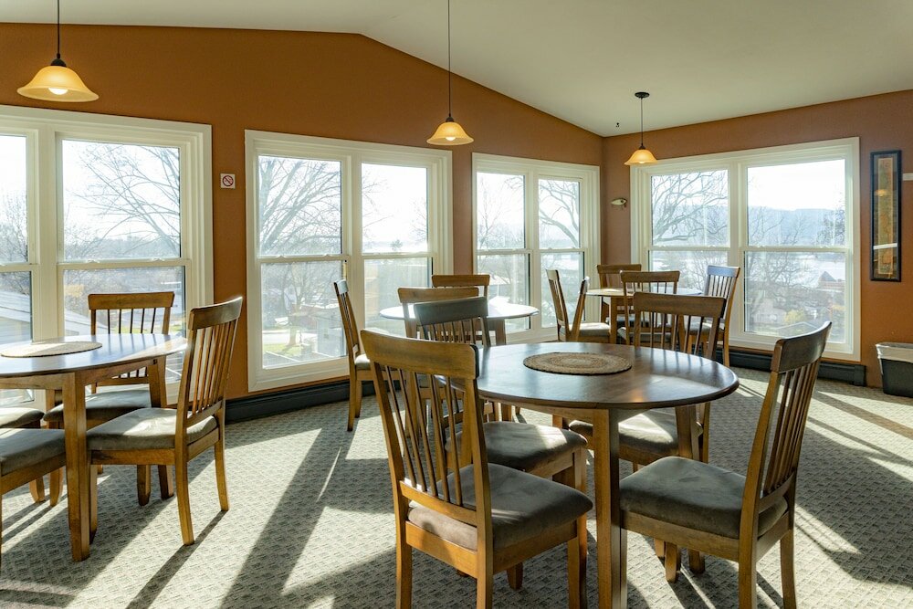 Фото Little Bluff Inn